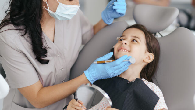 Kontrola jamy ustnej i RTG zębów — kiedy warto wykonać?
